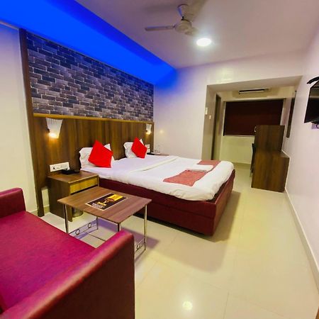 Hotel Vashi Inn Νάβι Μουμπάι Εξωτερικό φωτογραφία