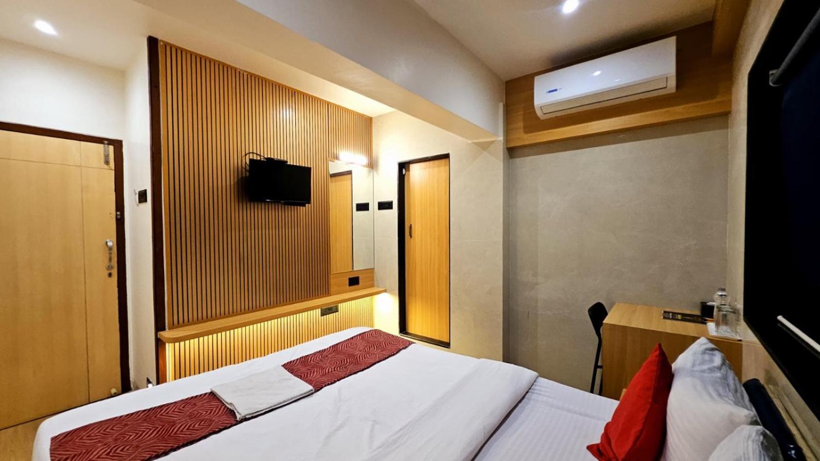 Hotel Vashi Inn Νάβι Μουμπάι Εξωτερικό φωτογραφία